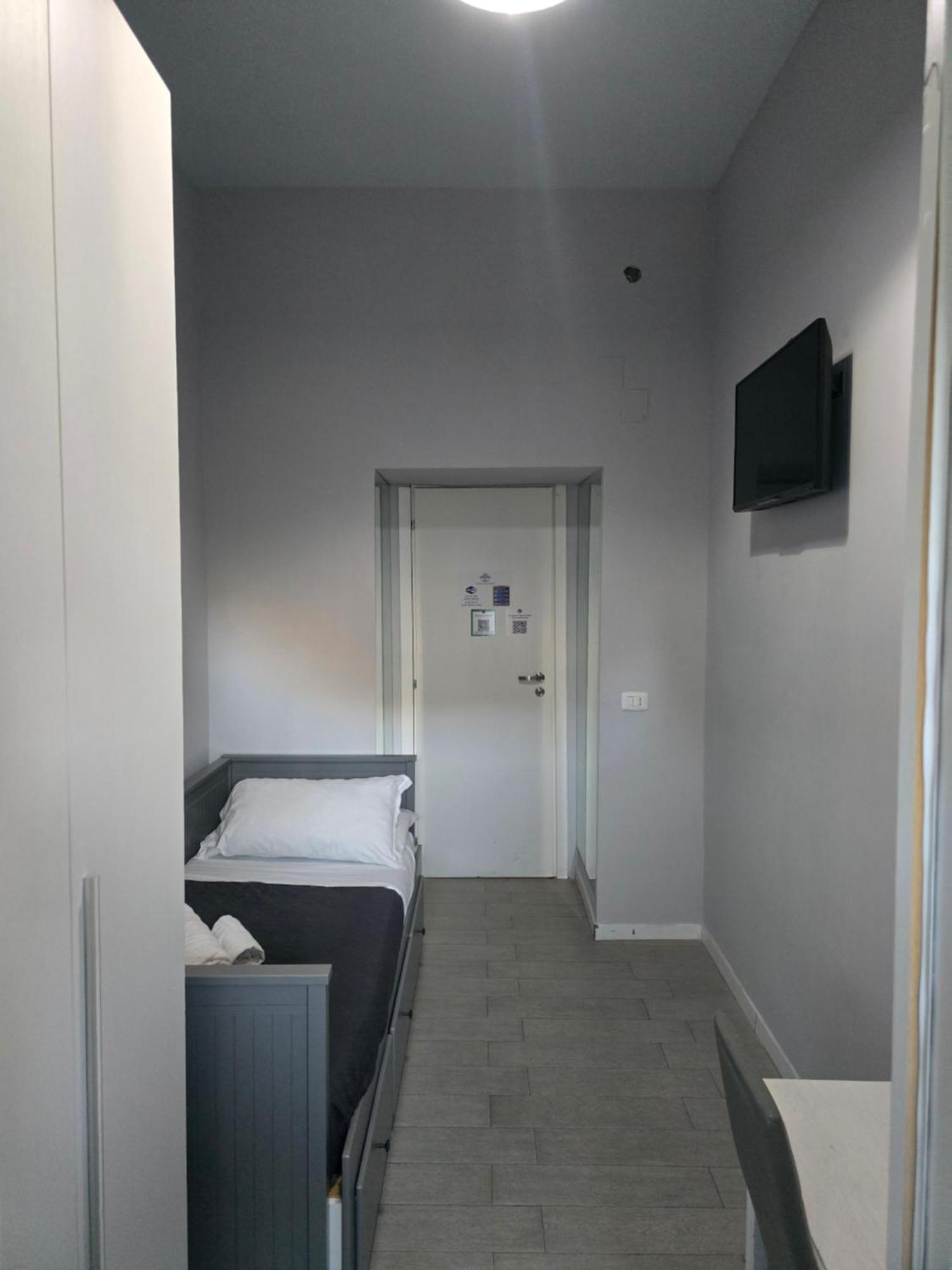 Esposito Plaza- Rooms & Suite Naples Room photo